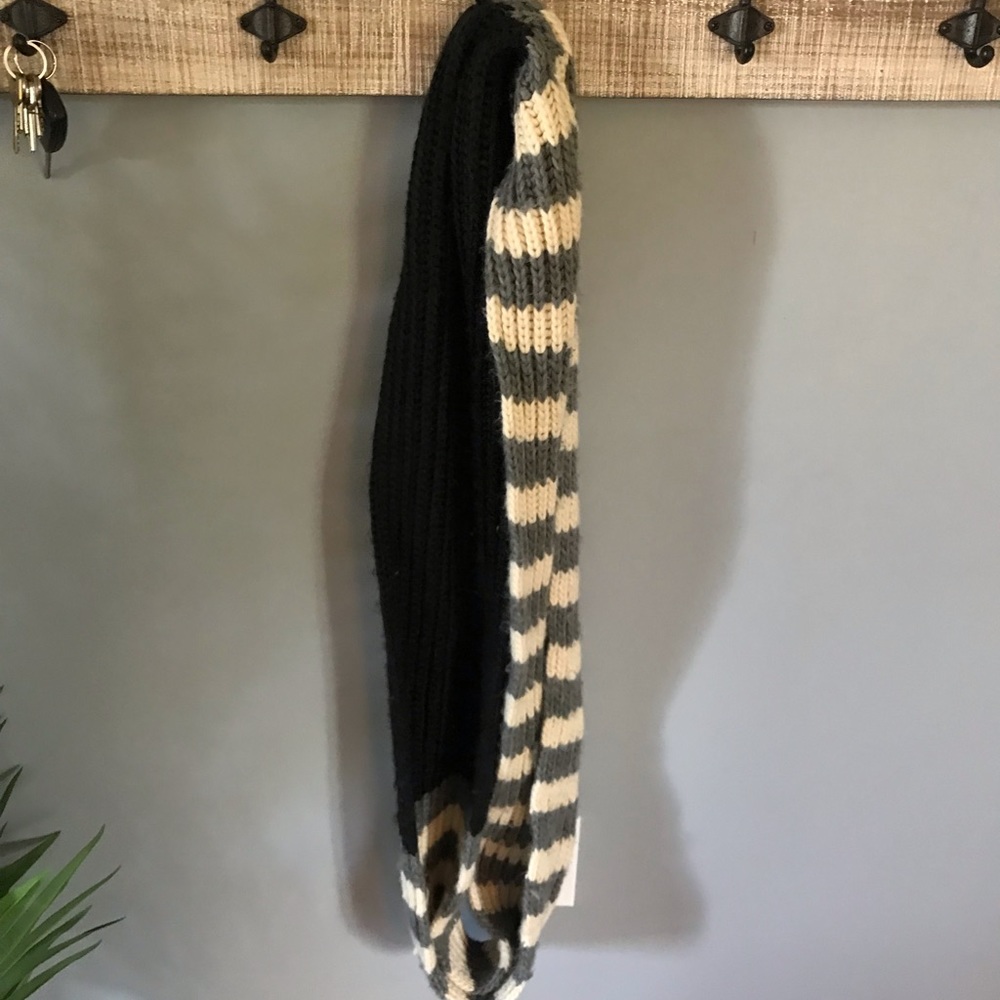 Scarf - Picture 2 of 2